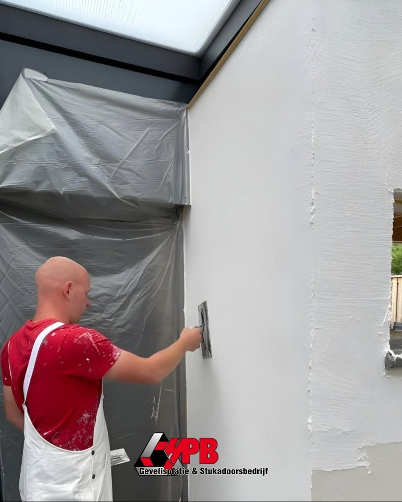 Gevelafwerking in uitvoering door HPB Gevelisolatie – foto 1 van 1